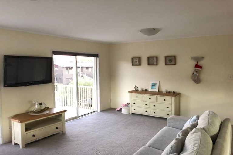 Photo of property in 21 St Ives Terrace, Mairangi Bay, Auckland, 0630