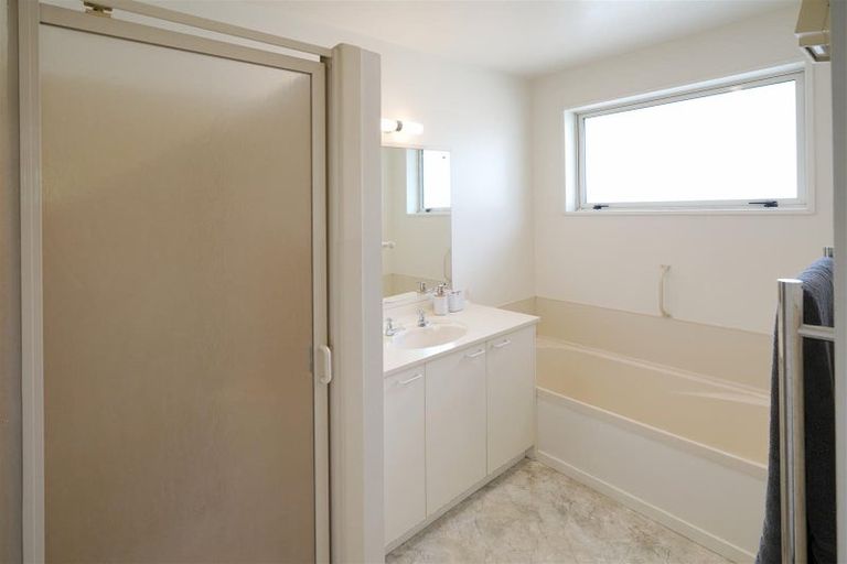 Photo of property in 107 Conway Street, Mayfair, Hastings, 4122