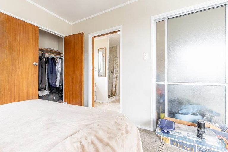 Photo of property in 26 Parrs Cross Road, Henderson, Auckland, 0612