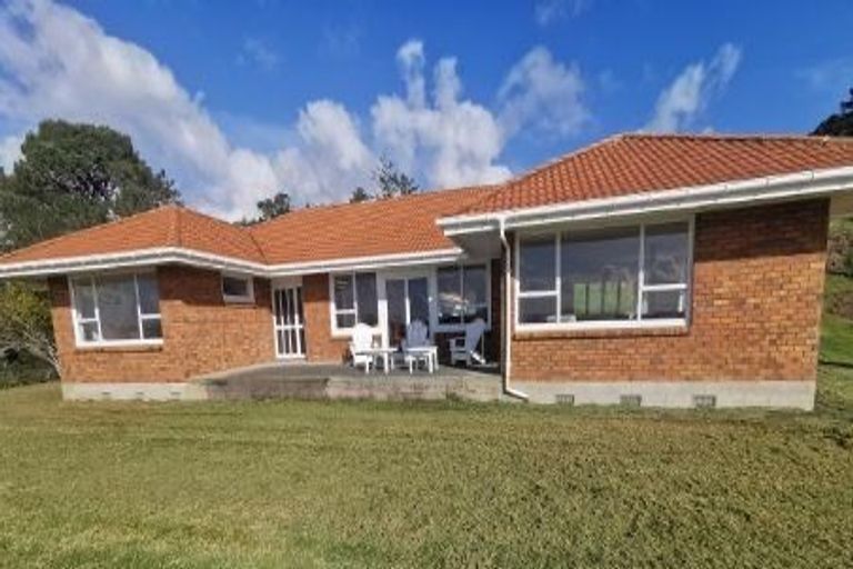 Photo of property in 96 Cemetery Road, Wainui, Silverdale, 0992