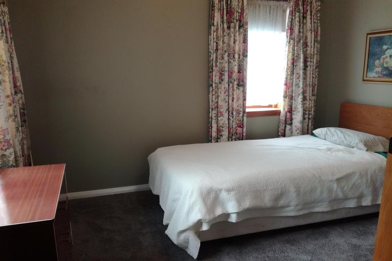 Photo of property in 79 Savage Crescent, West End, Palmerston North, 4412