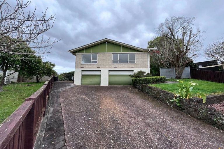Photo of property in 11 Snowden Place, Opaheke, Papakura, 2113