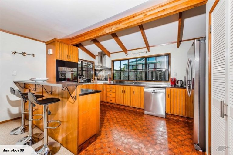 Photo of property in 1/3 Lynngate Place, Hillcrest, Auckland, 0627