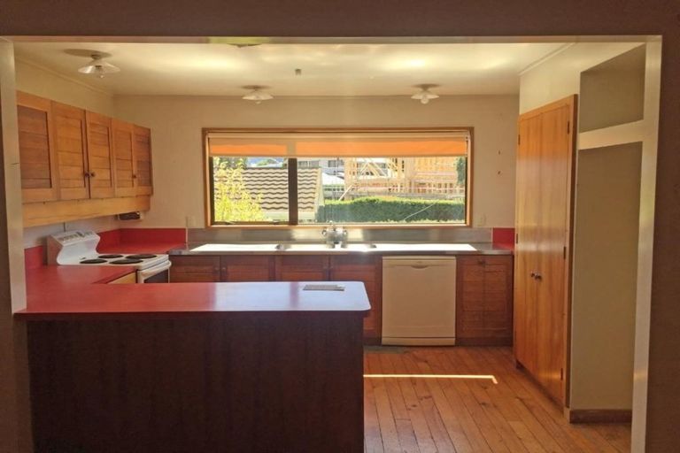 Photo of property in 27 Beacon Point Road, Wanaka, 9305