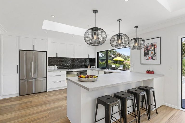 Photo of property in 85 Whitford-maraetai Road, Whitford, Howick, 2571