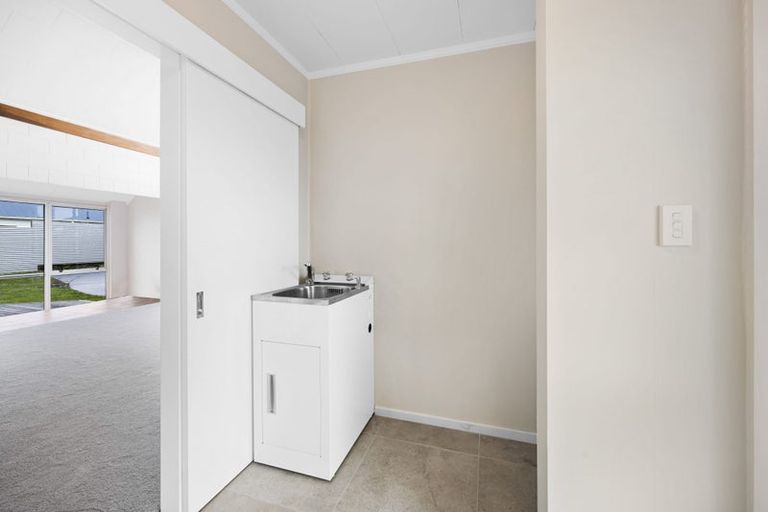 Photo of property in 13 Green Lane, Hawera, 4610