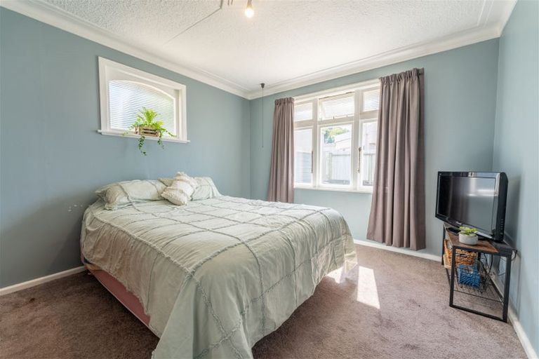 Photo of property in 12 Stuart Street, Holmes Hill, Oamaru, 9401