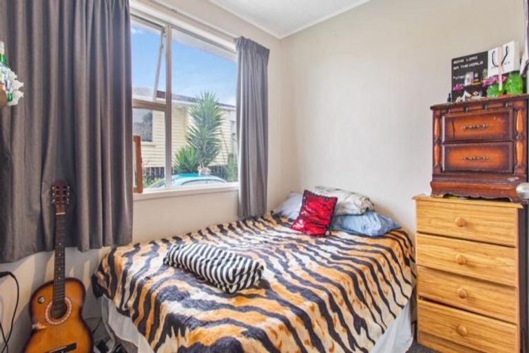 Photo of property in 41 Mcdivitt Street, Manurewa, Auckland, 2102
