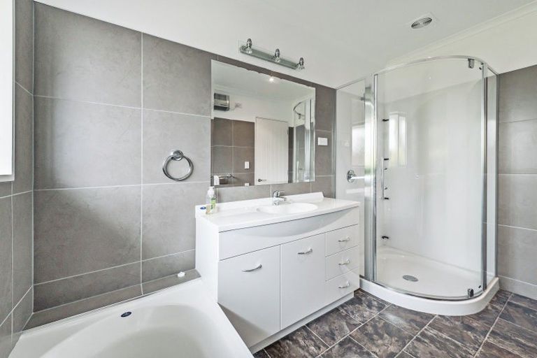 Photo of property in 92 Acacia Avenue, Rangiora, 7400