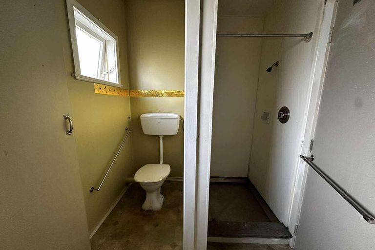 Photo of property in 8 Phillip Street, Johnsonville, Wellington, 6037