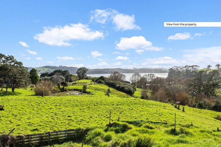 Photo of property in 176 Shegadeen Road, Wharehine, Wellsford, 0973