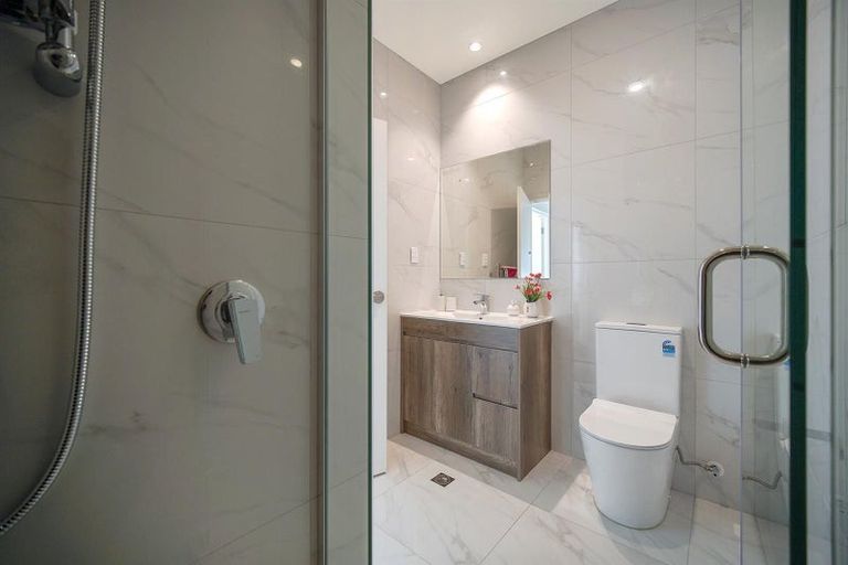 Photo of property in 20b Crestview Rise, Papakura, 2110