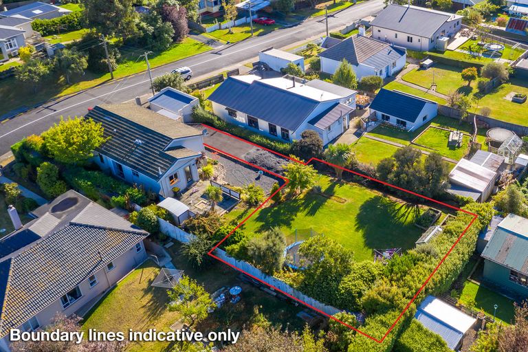 Photo of property in 8a Miller Street, Green Island, Dunedin, 9018