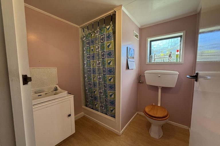 Photo of property in 15 Burdon Road, Woodbury, Geraldine, 7991