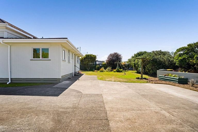 Photo of property in 41 Grey Street, Normanby, Hawera, 4614