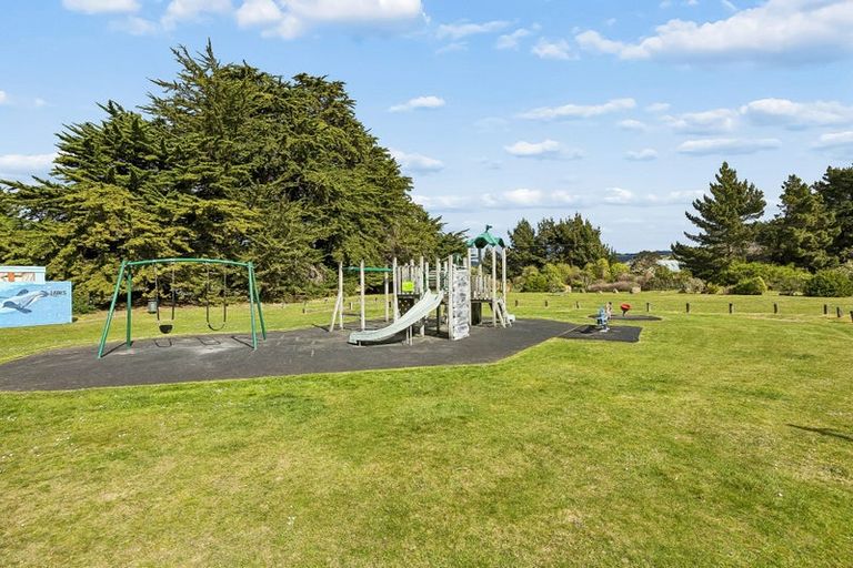 Photo of property in 3 Esplanade, Warrington, Waikouaiti, 9471