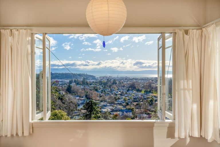 Photo of property in 120 Cleveland Terrace, Maitai, Nelson, 7010