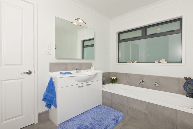 Photo of property in 57a Ngahere Drive, Horahora, Whangarei, 0110