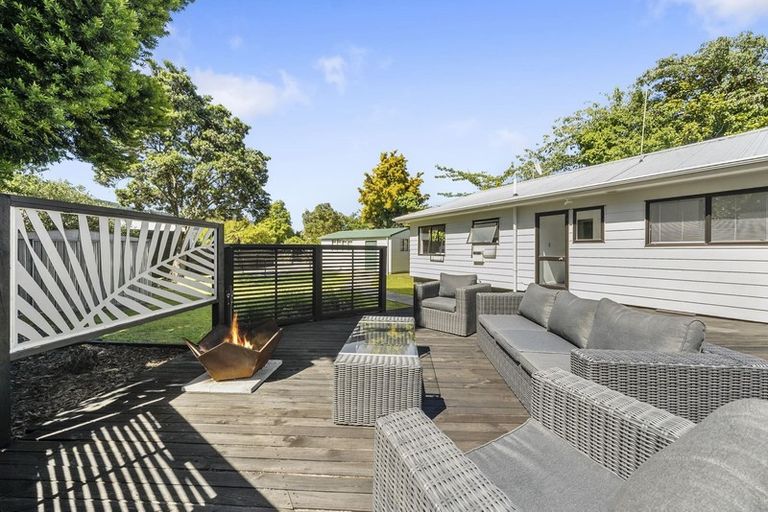 Photo of property in 17a Wairere Grove, Paraparaumu, 5032