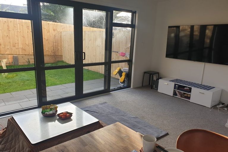 Photo of property in 3/4 Harry Ward Place, Henderson, Auckland, 0610