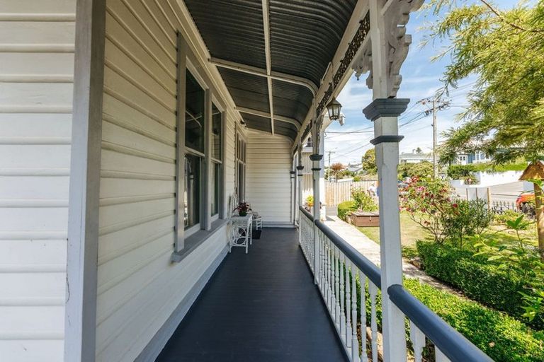 Photo of property in 19 Wharfe Street, South Hill, Oamaru, 9400
