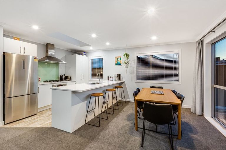 Photo of property in 18 Taiko Place, Kenepuru, Porirua, 5022