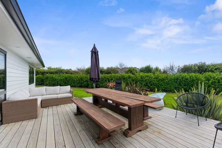 Photo of property in 10 Oriwa Lane, Levin, 5571
