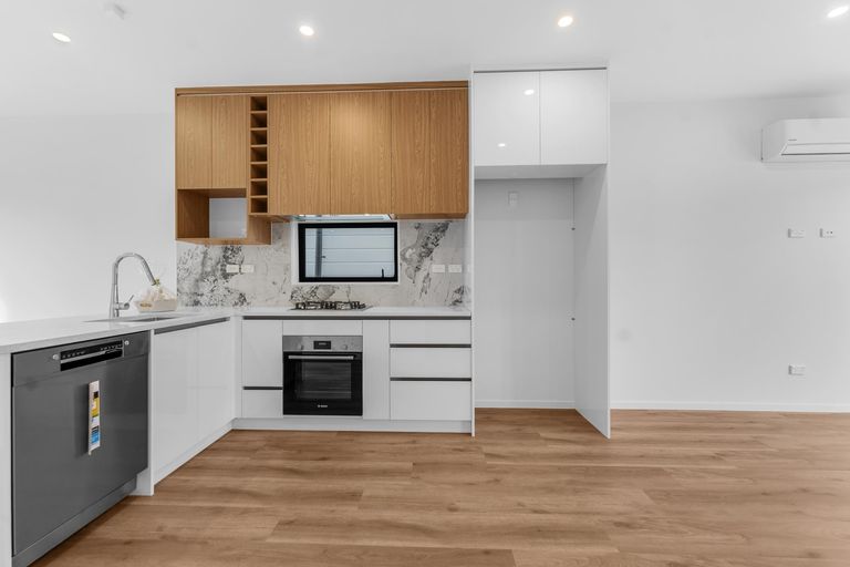 Photo of property in 22b Justamere Place, Weymouth, Auckland, 2103