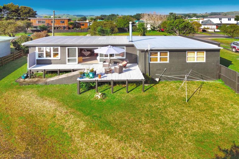 Photo of property in 9 Uenuku Avenue, Raglan, 3225