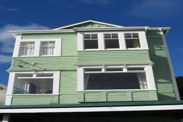 Photo of property in 23 The Crescent, Roseneath, Wellington, 6011
