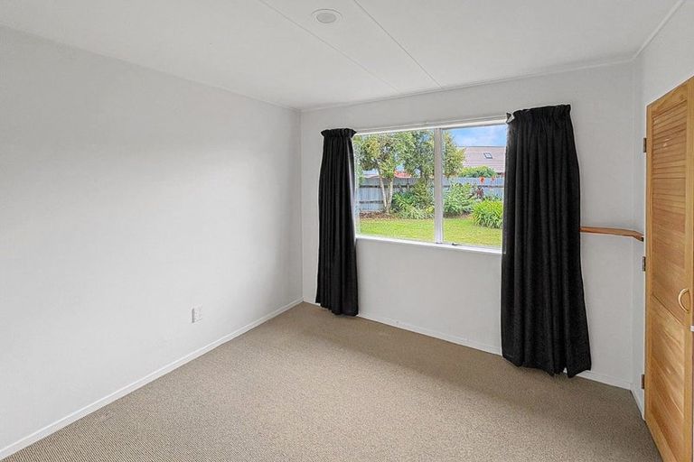 Photo of property in 1 Strathmore Avenue, Levin, 5510