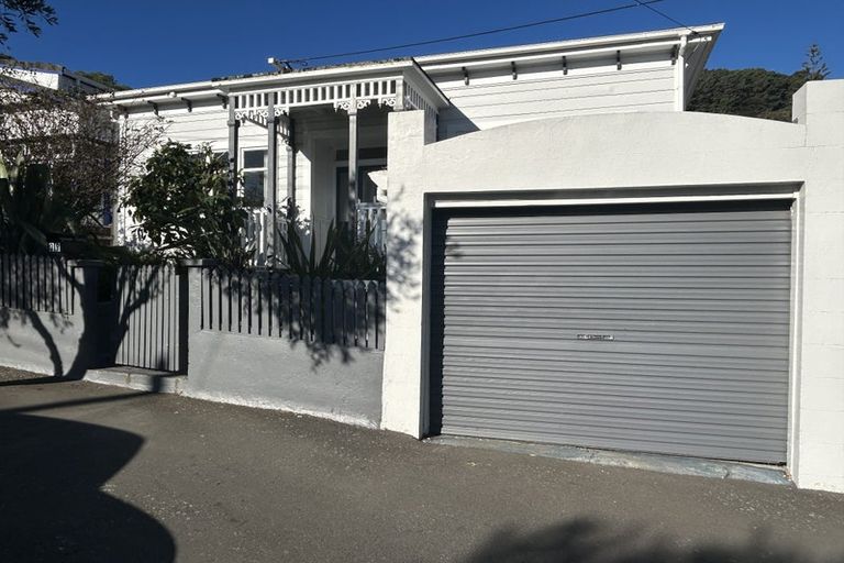 Photo of property in 39 Austin Street, Mount Victoria, Wellington, 6011
