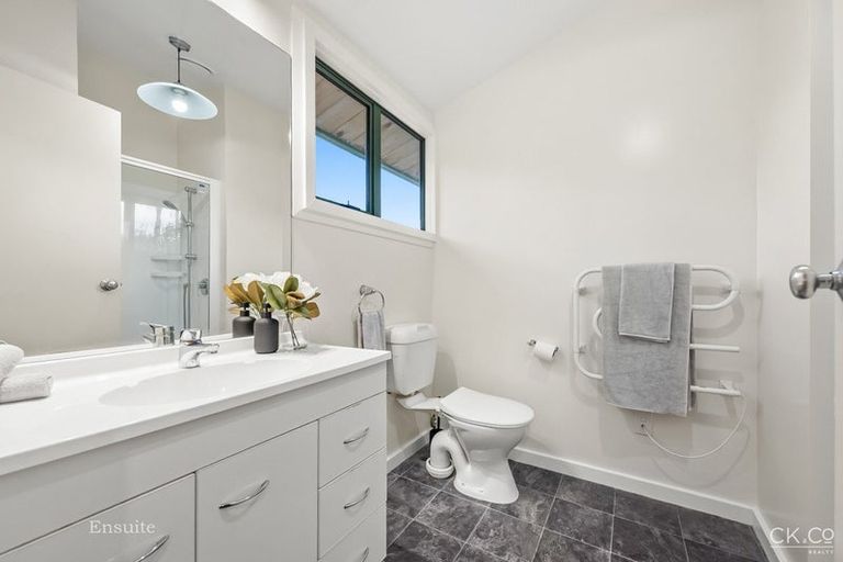Photo of property in 172b Plateau Road, Te Marua, Upper Hutt, 5018