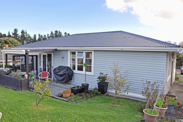 Photo of property in 38 Bickerstaffe Road, Maungaturoto, 0520