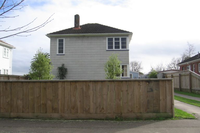 Photo of property in 127 Rangiora Avenue, Roslyn, Palmerston North, 4414