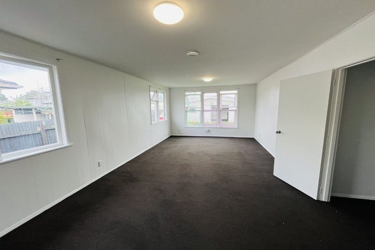Photo of property in 26 Courtenay Crescent, Mangere East, Auckland, 2024