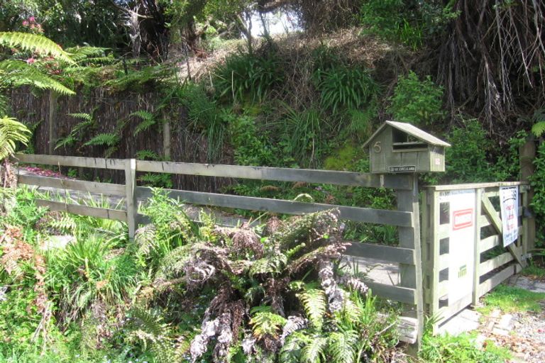Photo of property in 5 Ridge Road, Lake Okareka, Rotorua, 3076