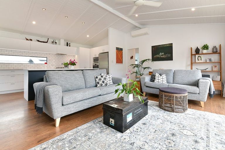 Photo of property in 4 Serene Place, Gulf Harbour, Whangaparaoa, 0930