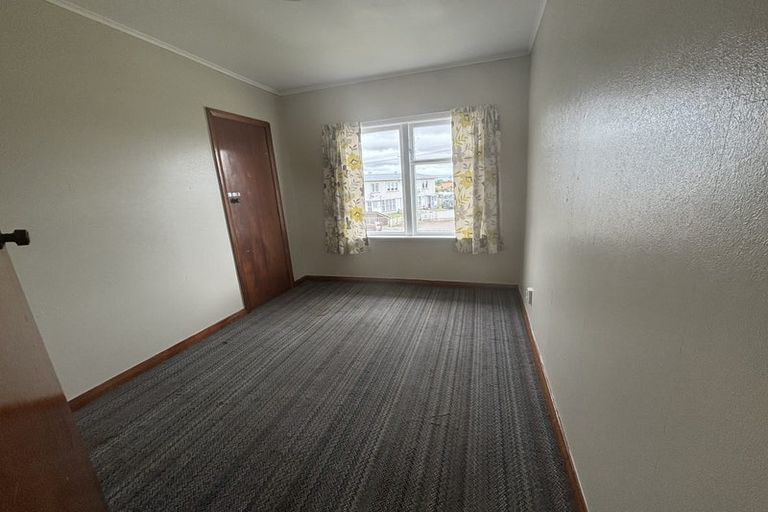 Photo of property in 6 Miro Street, Levin, 5510