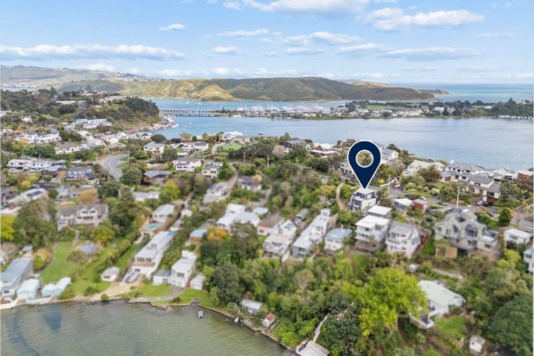 Photo of property in 22a Seaview Road, Paremata, Porirua, 5024