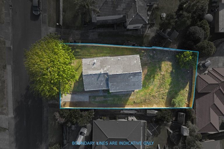 Photo of property in 11 Doone Place, Massey, Auckland, 0614