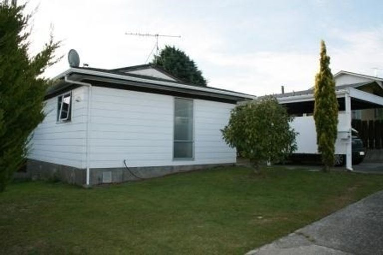 Photo of property in 112 Leeward Drive, Whitby, Porirua, 5024