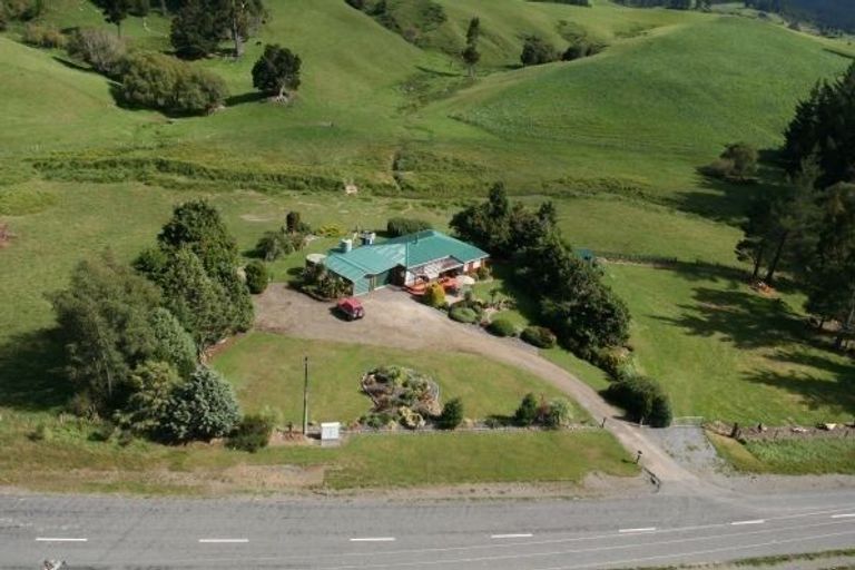 Photo of property in 4948 Puketitiri Road, Puketitiri, Napier, 4184