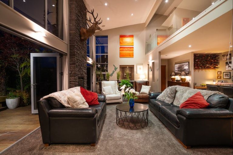 Photo of property in 1/10 Krissell Place, Acacia Bay, Taupo, 3330