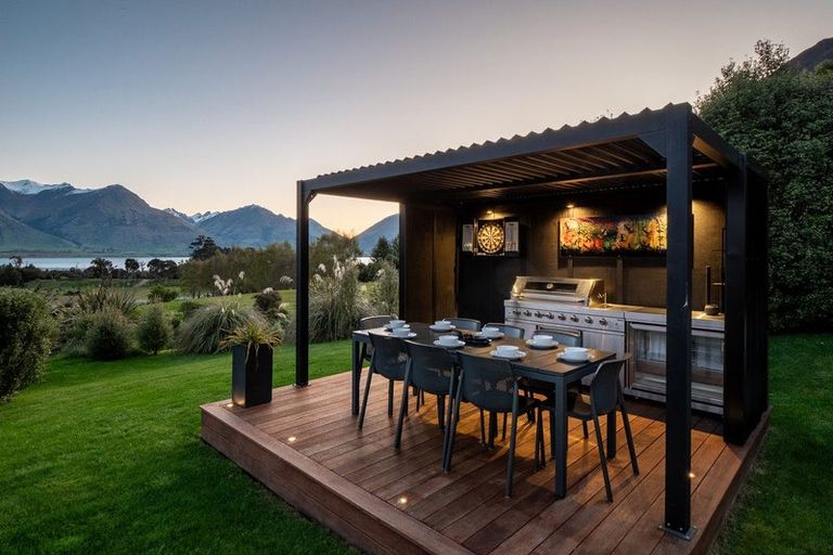 Photo of property in 13 Fantail Lane, Mount Creighton, Queenstown, 9371