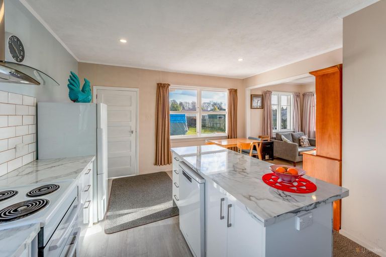 Photo of property in 26 Rhodes Street, Waimate, 7924