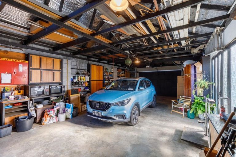 Photo of property in 166 Heta Road, Highlands Park, New Plymouth, 4312