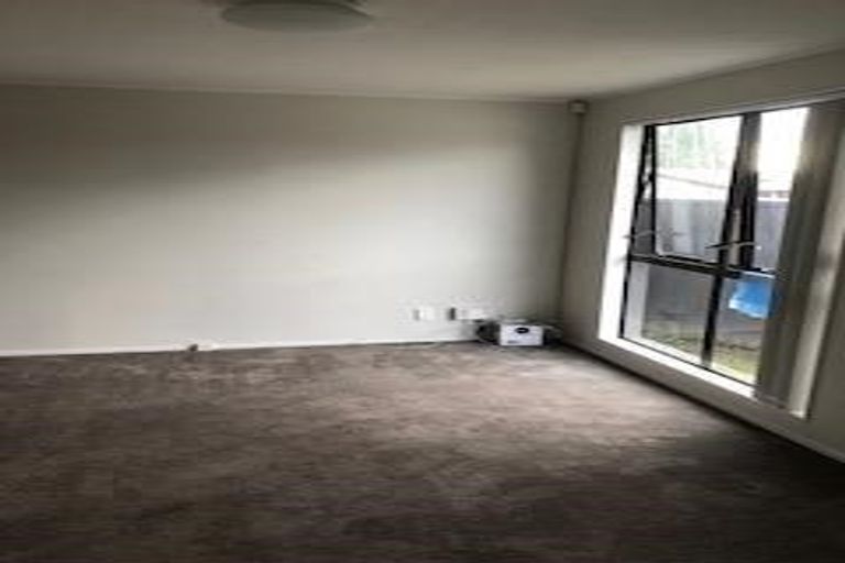 Photo of property in 5/1 Rebecca Rise, Weymouth, Auckland, 2103