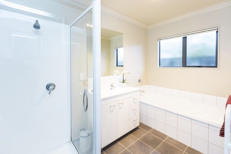 Photo of property in 5 Talbot Grove, Trentham, Upper Hutt, 5018