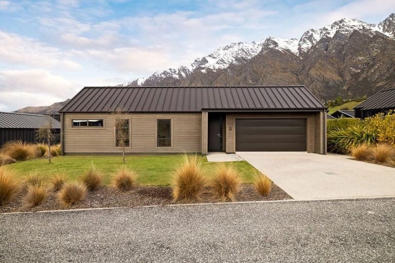 Photo of property in 4 Polperro Court, Jacks Point, Queenstown, 9371